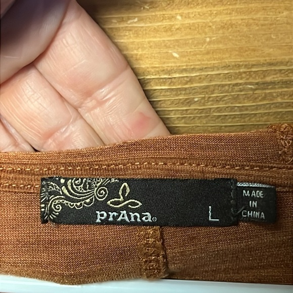 prAna Womens Hoodie Large rust/brown long sleeve‎ kangaroo pocket 1/4 button up - Picture 4 of 8
